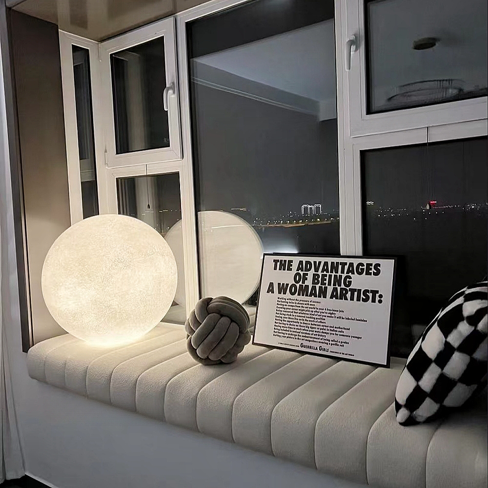 Nordic Creative Interior Resin Fiber Art Moon Floor Lamp