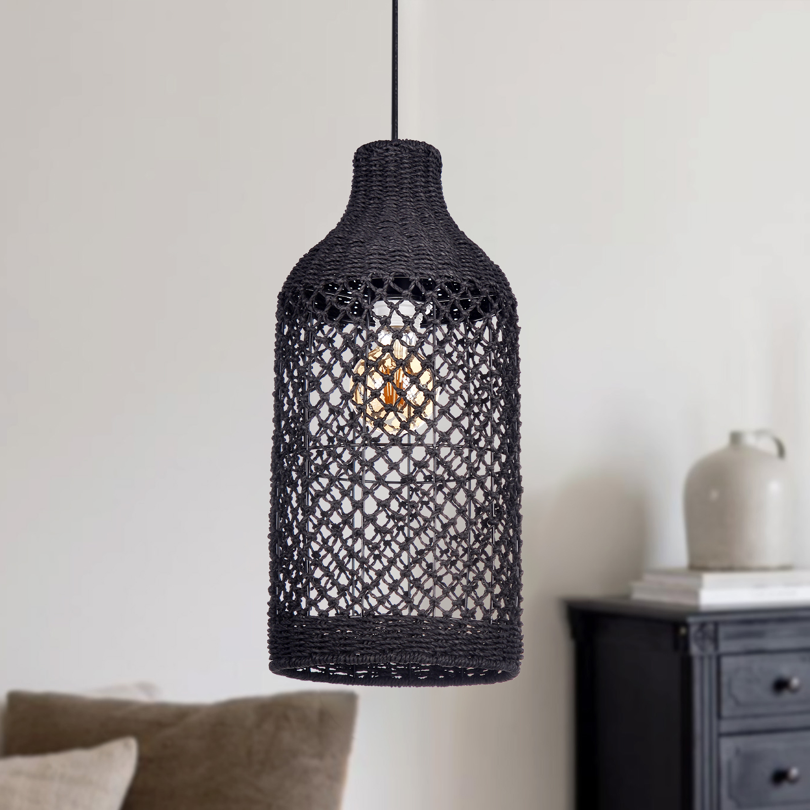 Southeast Asian Style Woven Seaweed Pendant Lamp With Retro Lampshade