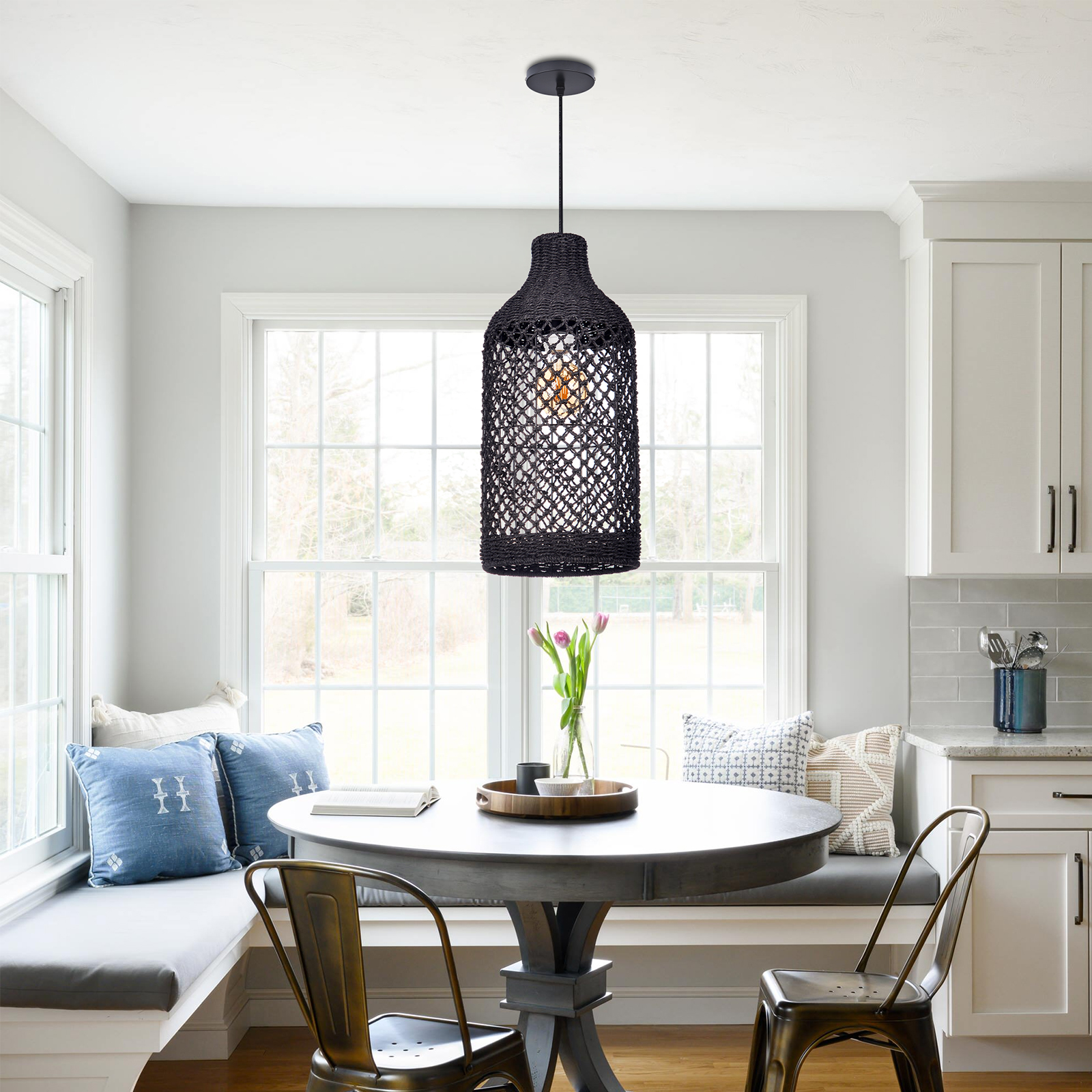 Southeast Asian Style Woven Seaweed Pendant Lamp With Retro Lampshade