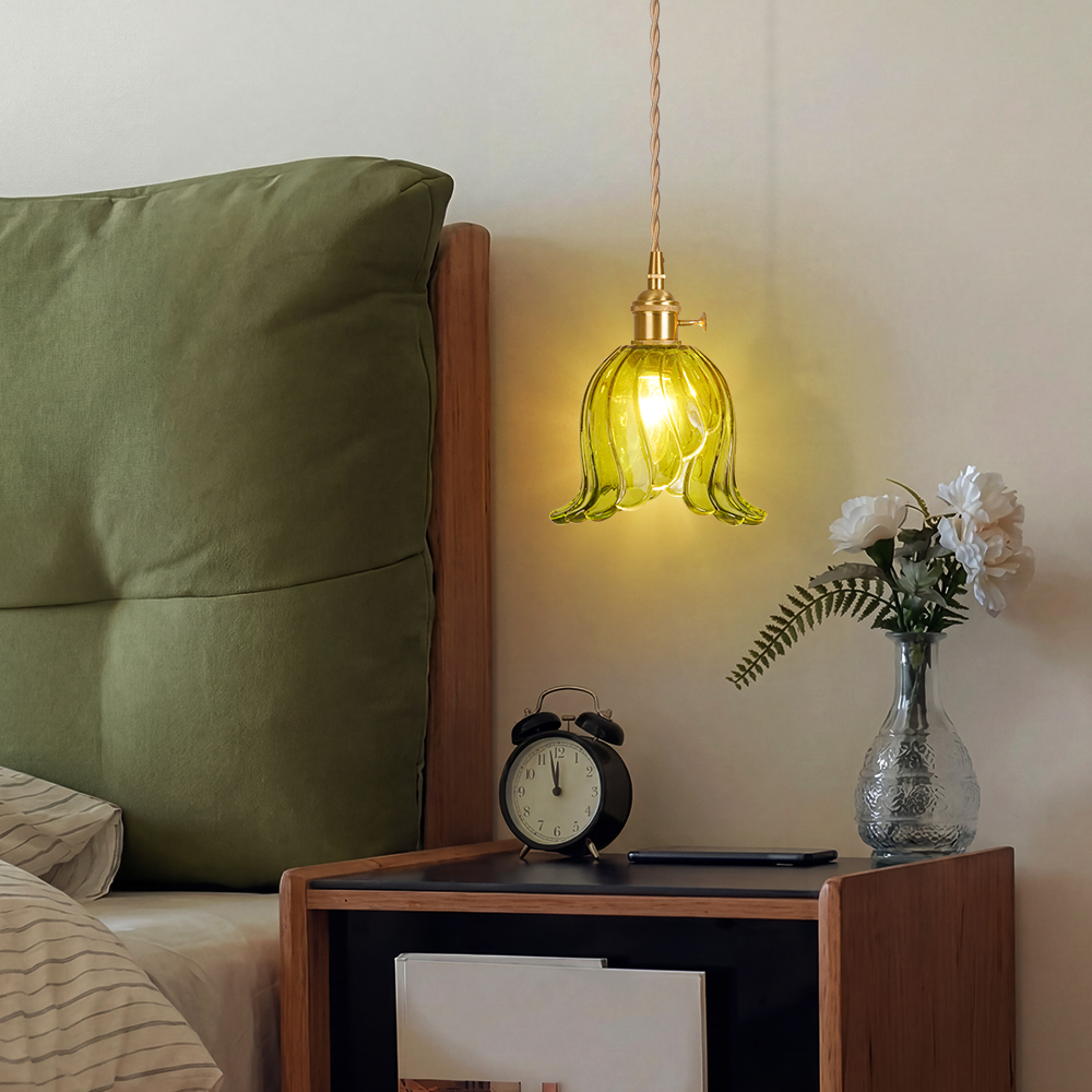 Ruffled Glass Petal Pendant Lamp Vintage Brass Accent Lighting