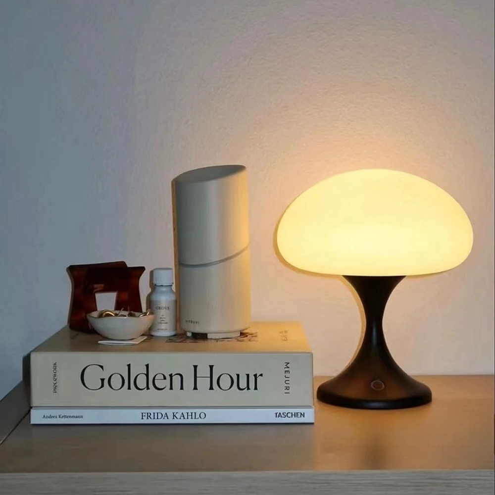 Nordic Style Creative Jellyfish Table Lamp Atmosphere Bedside Lamp