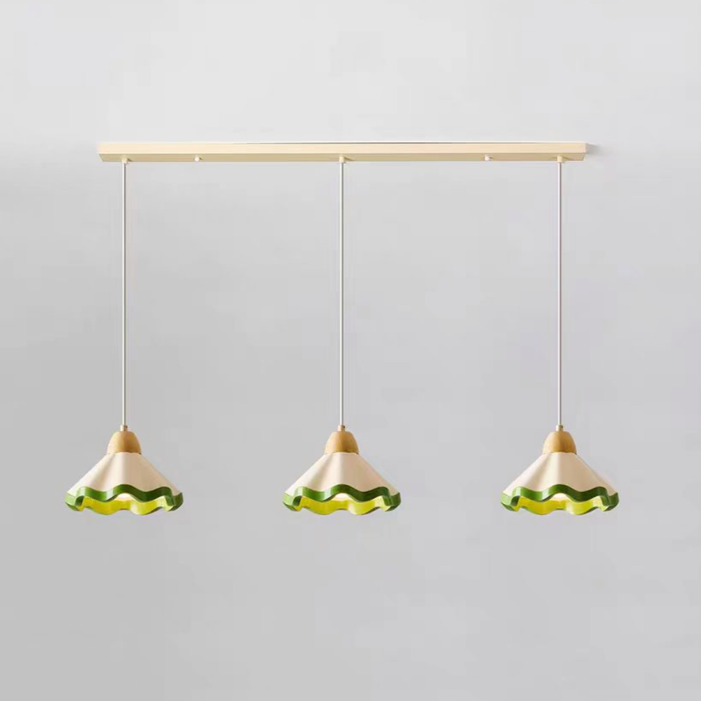 Medieval-Style Restaurant Island Platform With Cream-Colored Resin Pendant Lamp