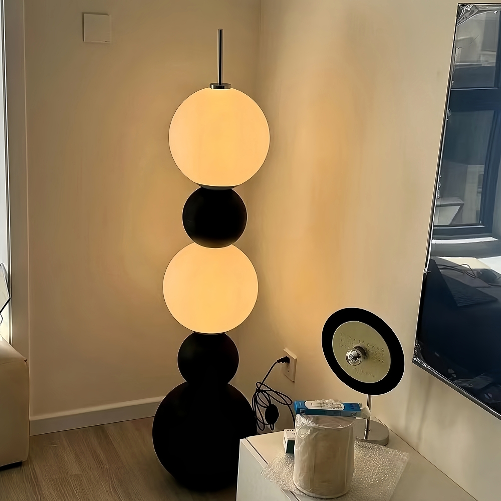 Bauhaus Iron Art Gourd Floor Lamp Vertical Wall Corner Lamp