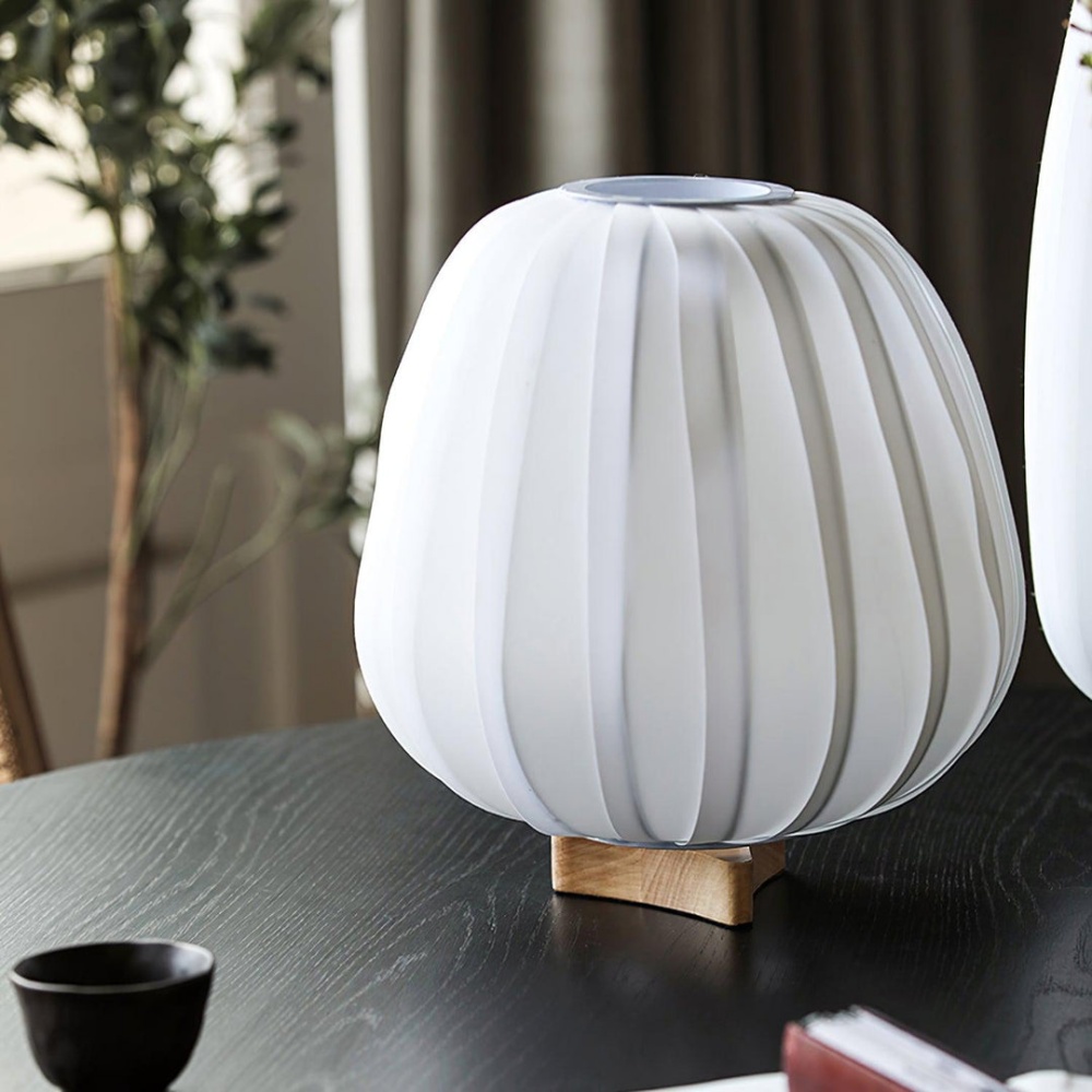 Modern Minimalist Solid Wood & Fabric Table Lamp