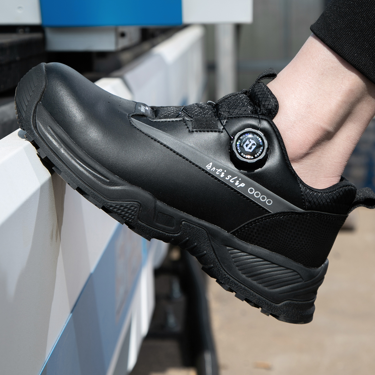 INSULATION 3.5-BLACK-Cadeshoes