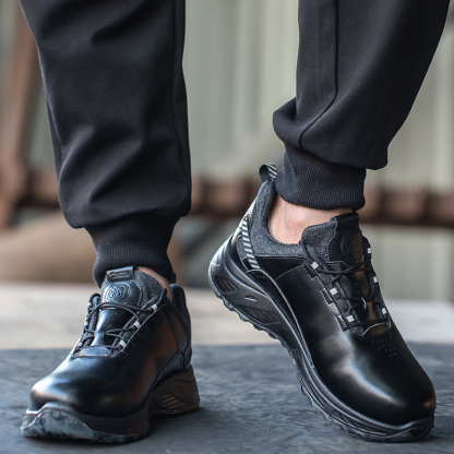 INSULATION 1.5-BLACK LACE UP-Cadeshoes