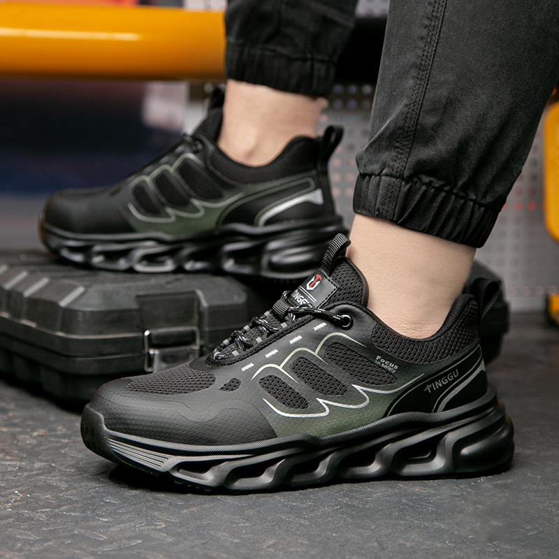 MOORE 2.5-BLACK LACE UP-Cadeshoes