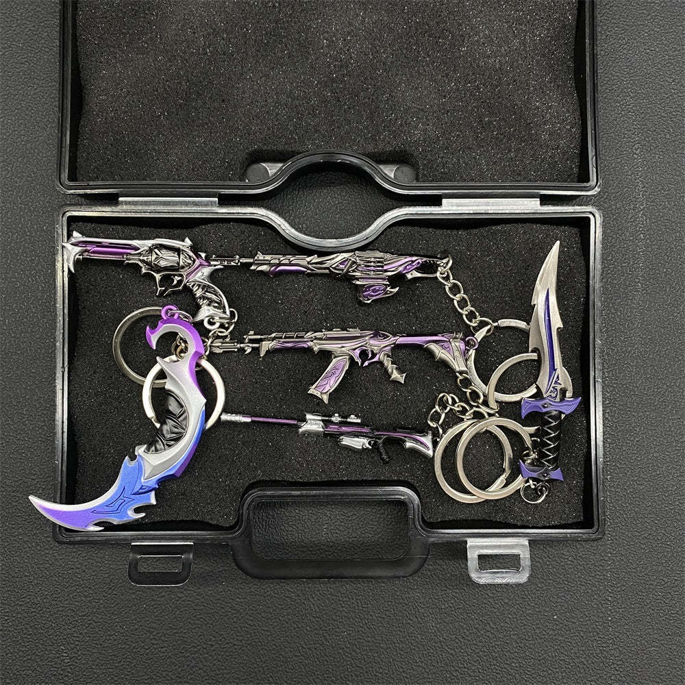 Hot Game Metal Keychains Bundle Gift Box