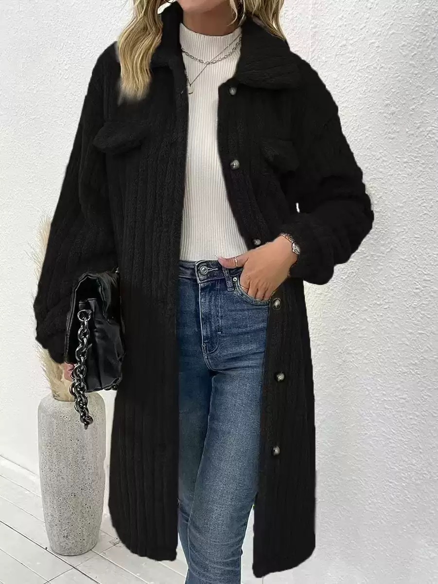 Női hosszú velúr kabát hajtókával és gombokkal