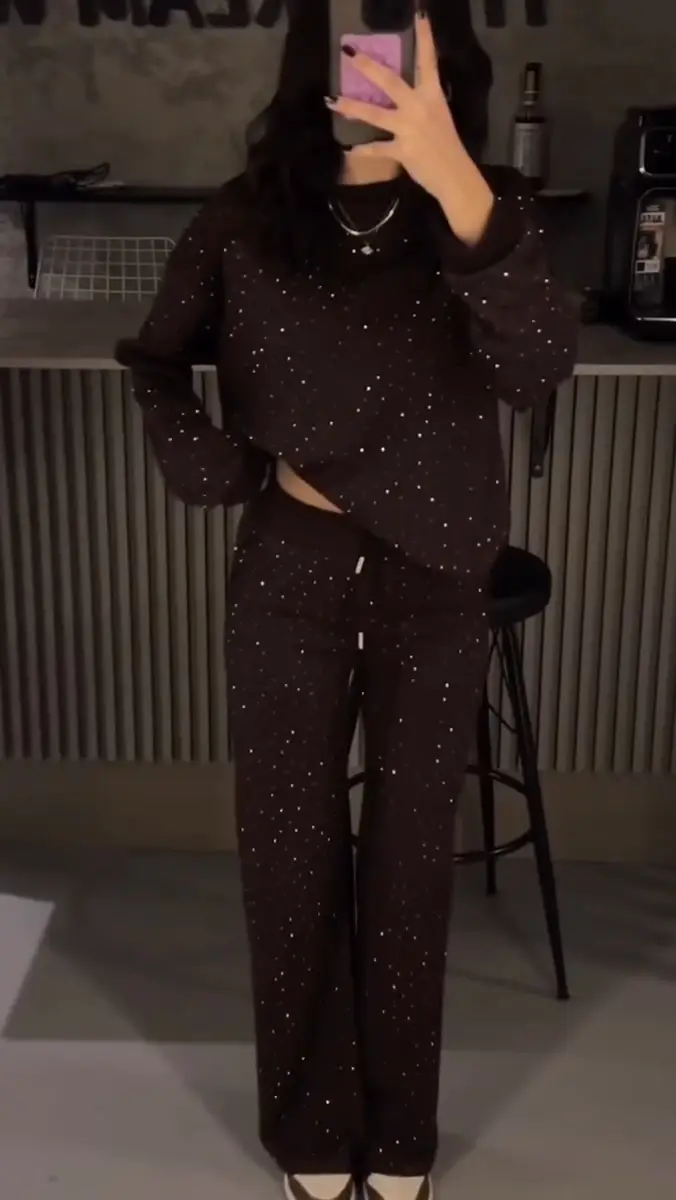 Női kerek nyakú strasszos forró bélyegzésű alkalmi öltöny