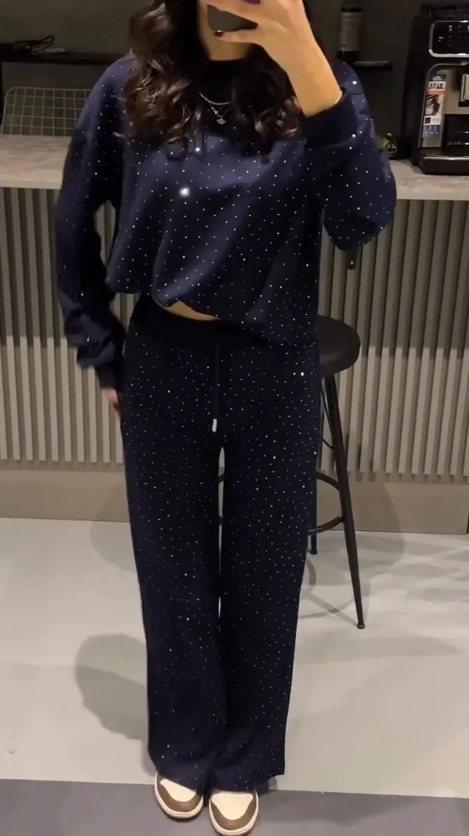 Női kerek nyakú strasszos forró bélyegzésű alkalmi öltöny