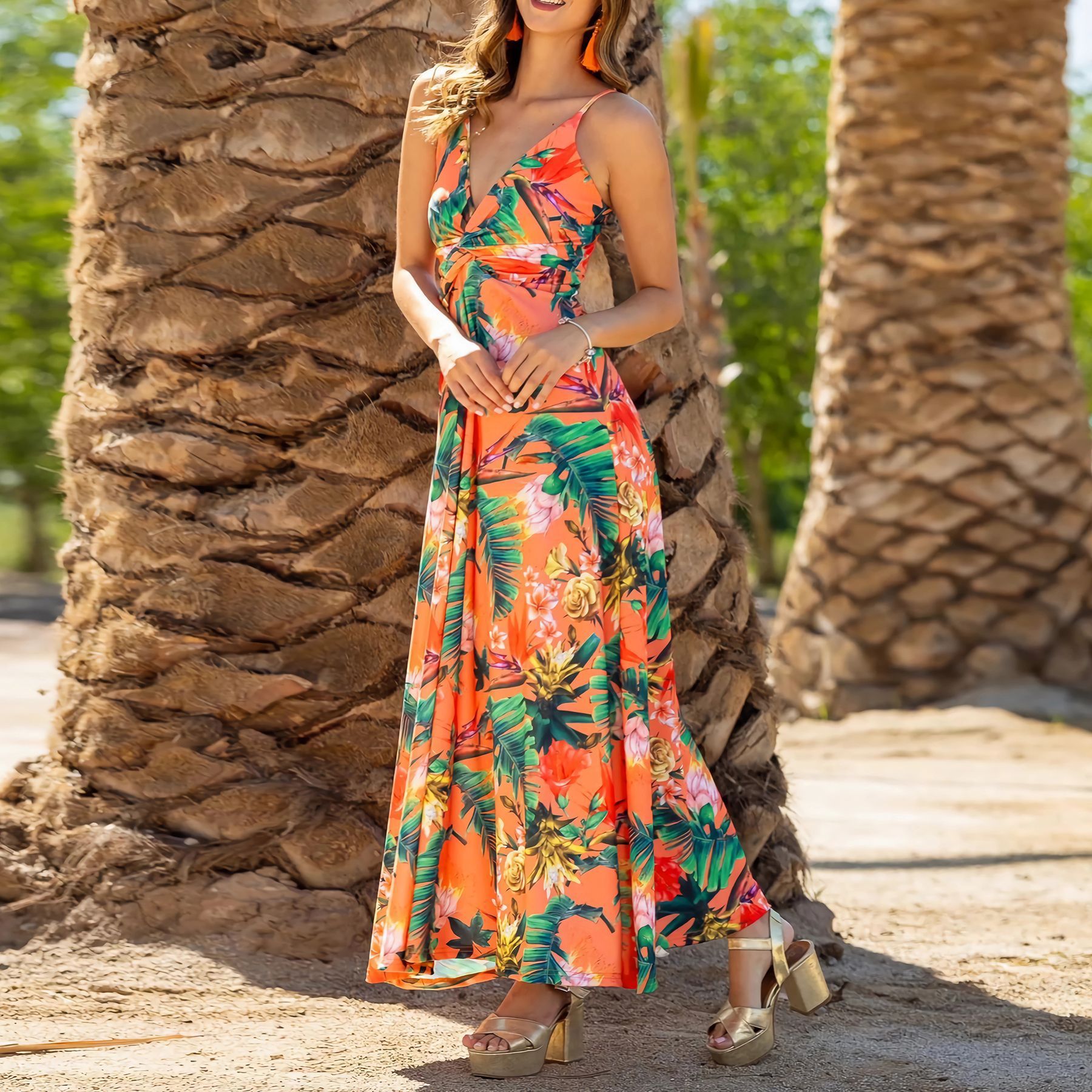 2024-es új tavaszi és nyári divatos női harisnyatartó, V-nyakú nyomott elegáns A-swing hosszú ruha