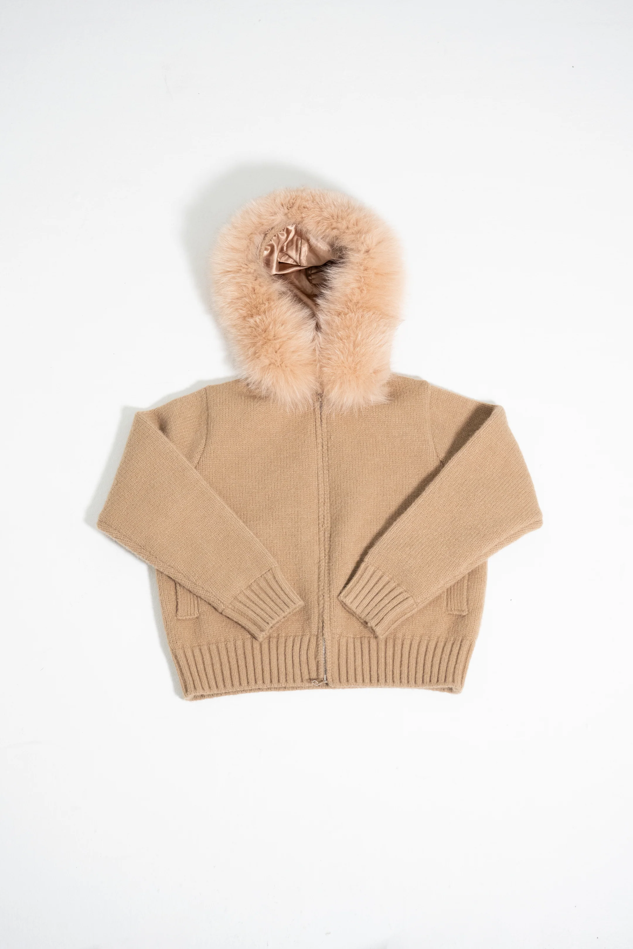 Elegáns női kapucnis plüssgalléros kabát