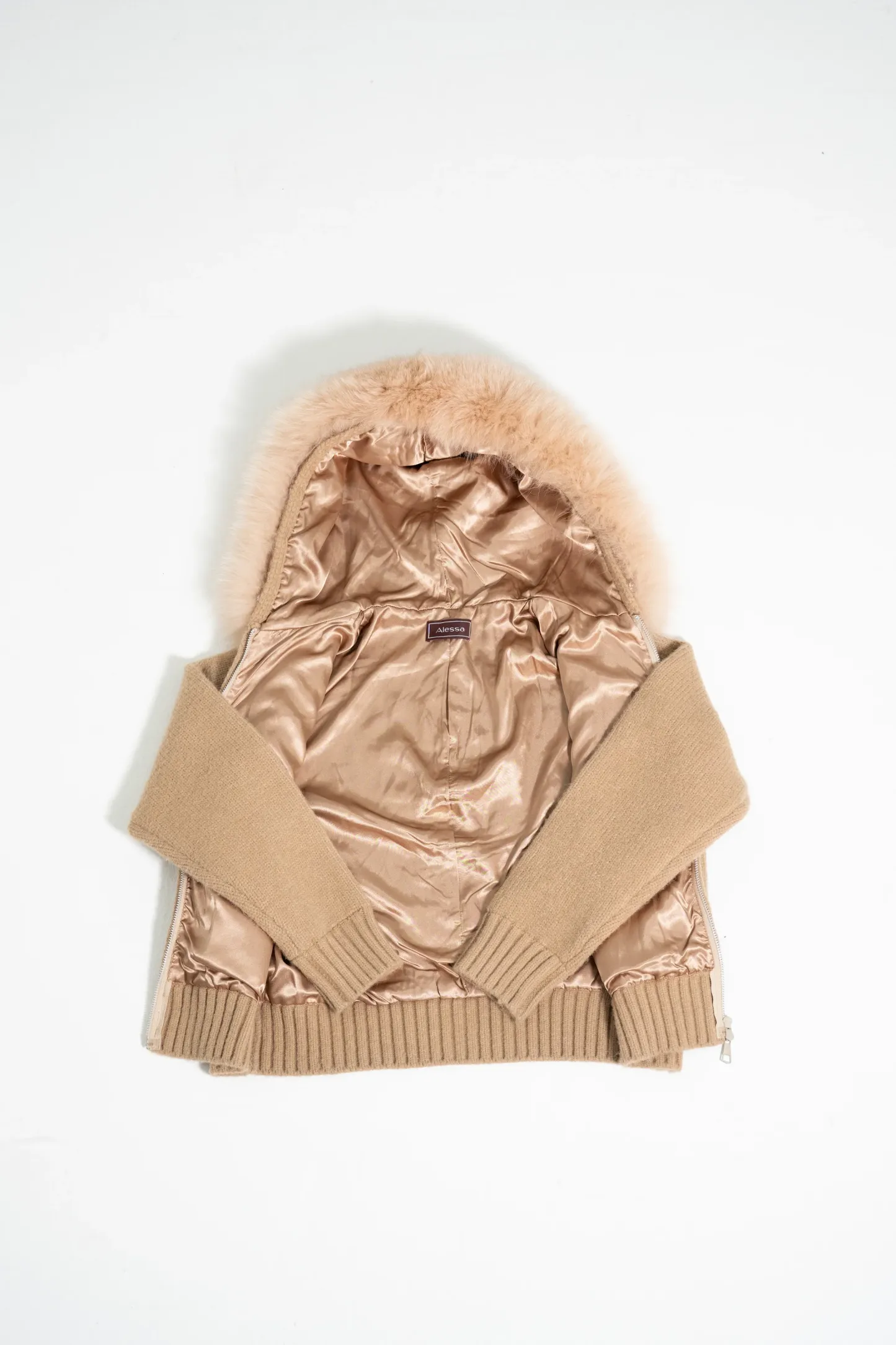 Elegáns női kapucnis plüssgalléros kabát