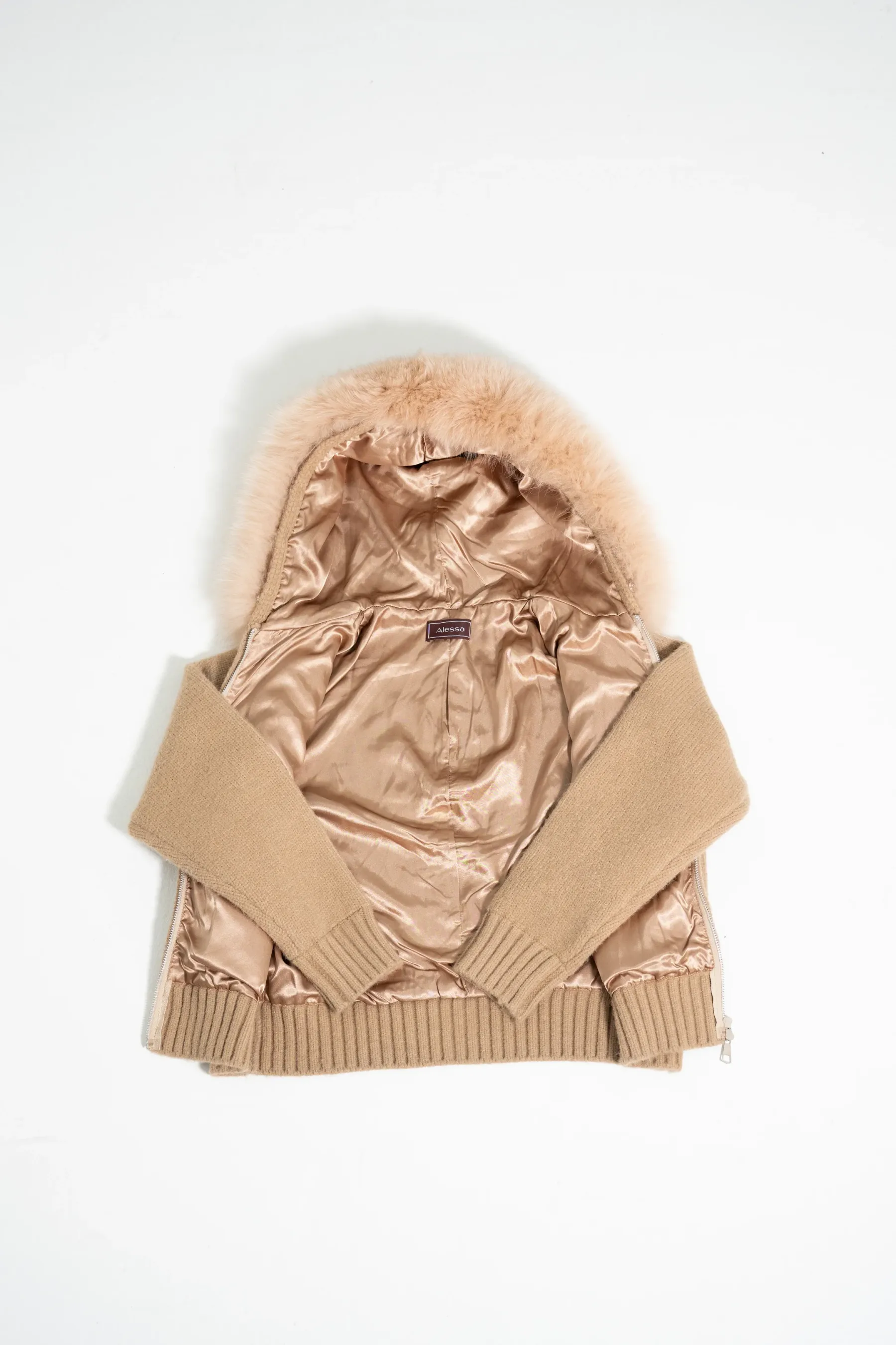 Elegáns női kapucnis plüssgalléros kabát