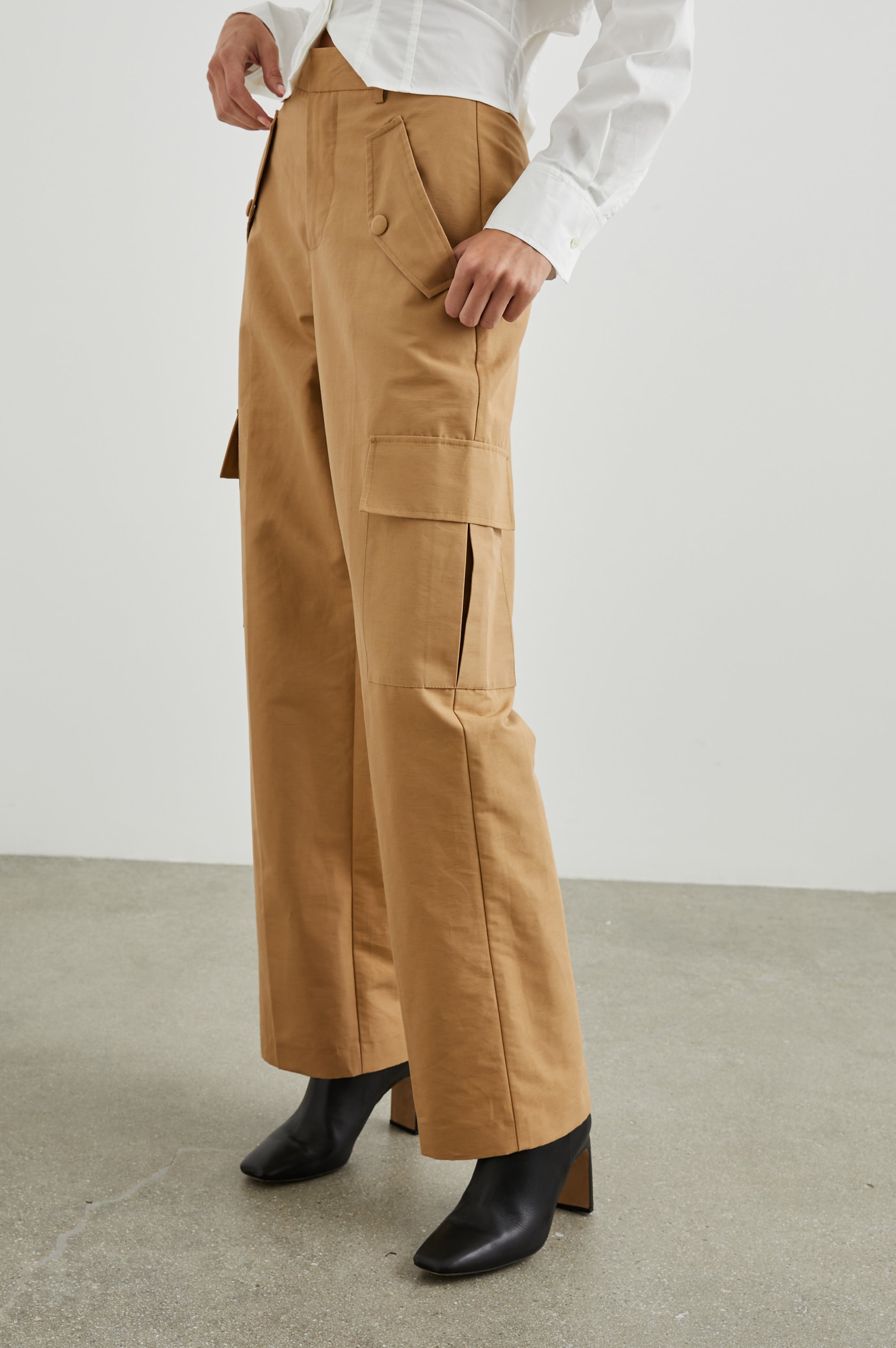 DALEY PANT - CAMEL
