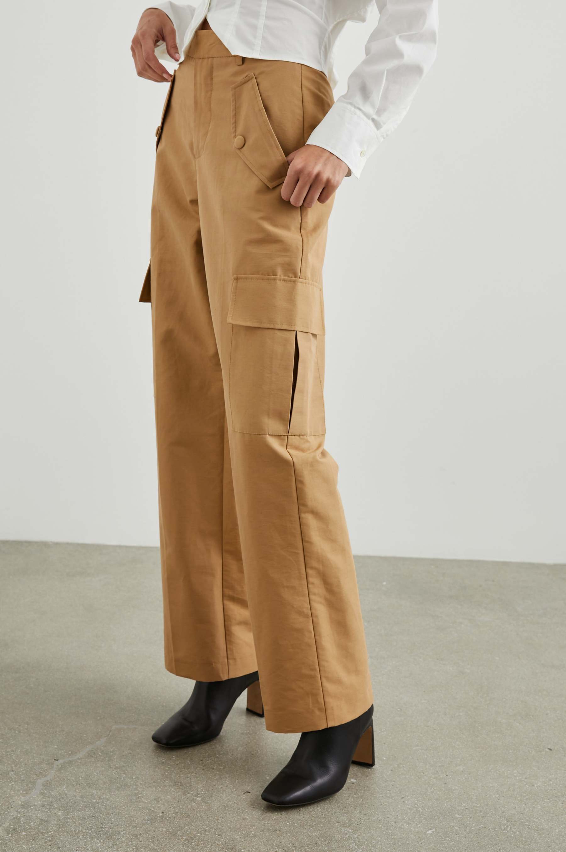 DALEY PANT - CAMEL