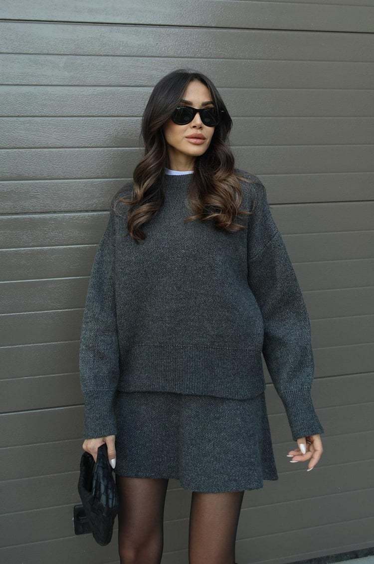 Női kötött pulóver és szoknya kétrészes szett