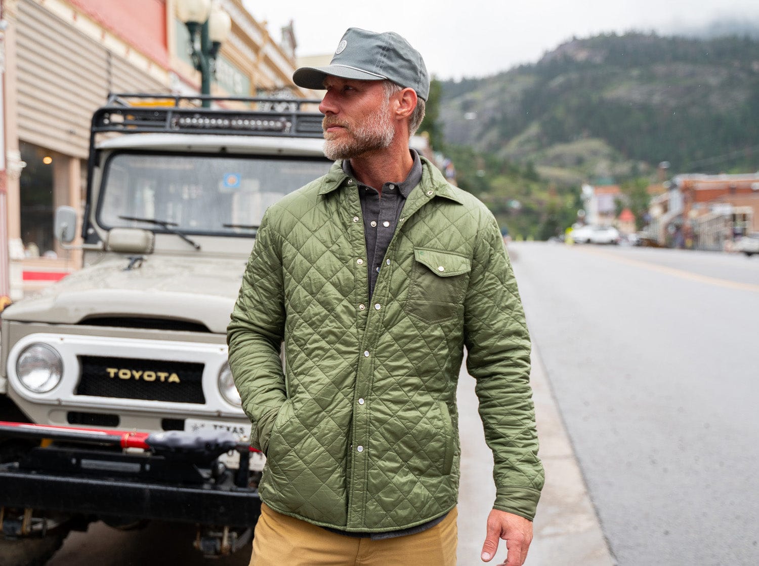 Férfi bársonyos, lezser, steppelt dzseki