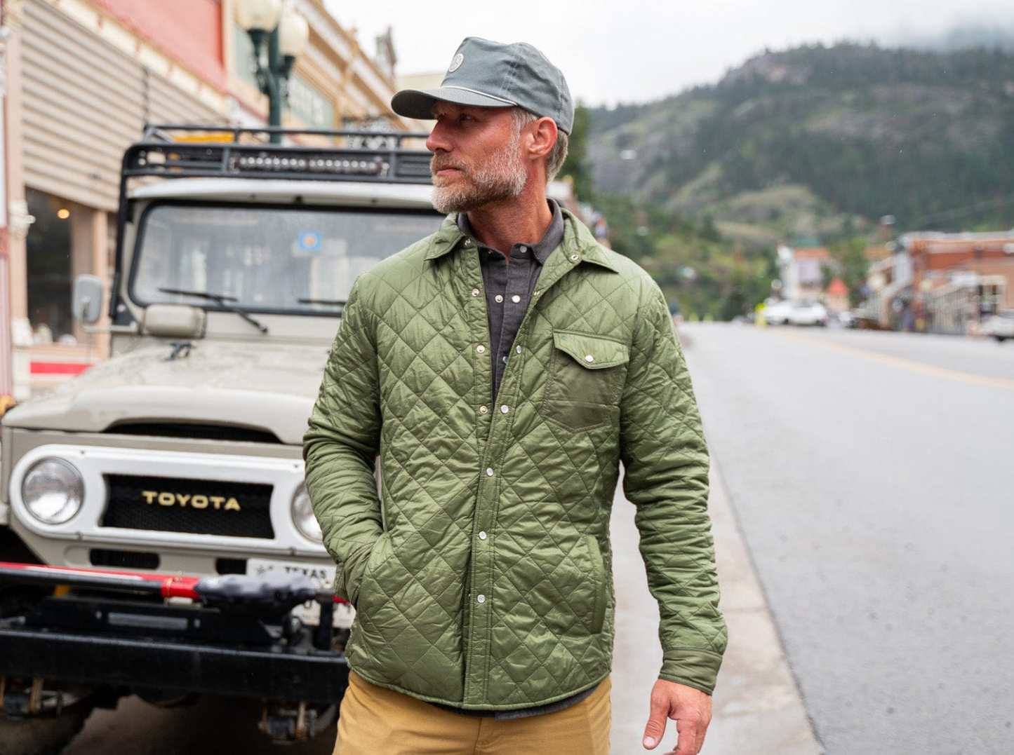 Férfi bársonyos, lezser, steppelt dzseki