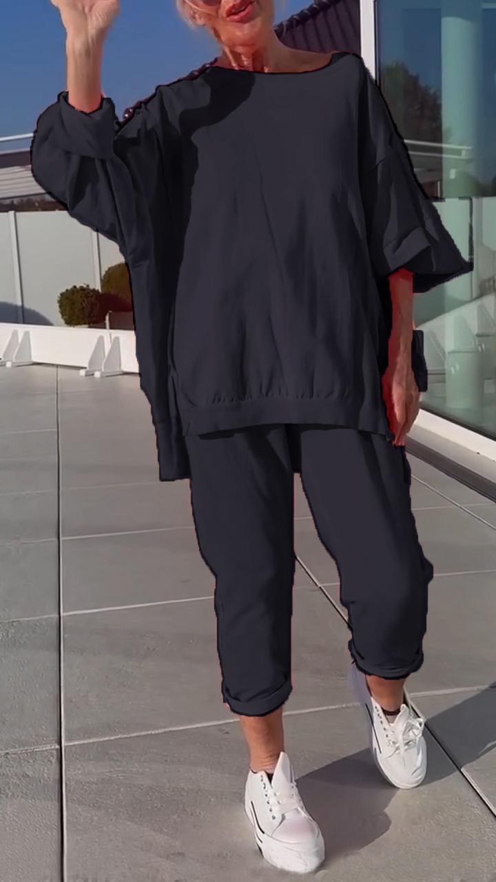 Női kerek nyakú, hasított, fluoreszkáló színű, lezser kosztüm