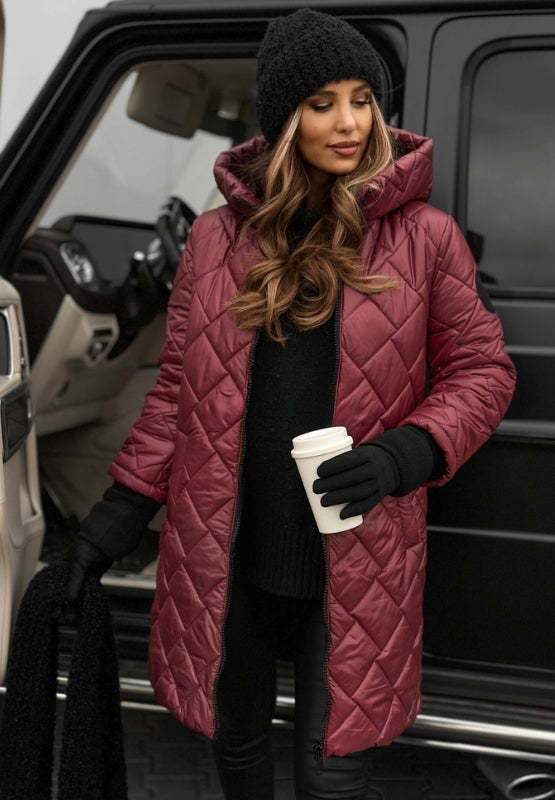 Női téli kapucnis, steppelt, középhosszú kabát