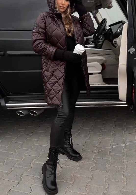 Női divatos steppelt kapucnis hosszú kabát