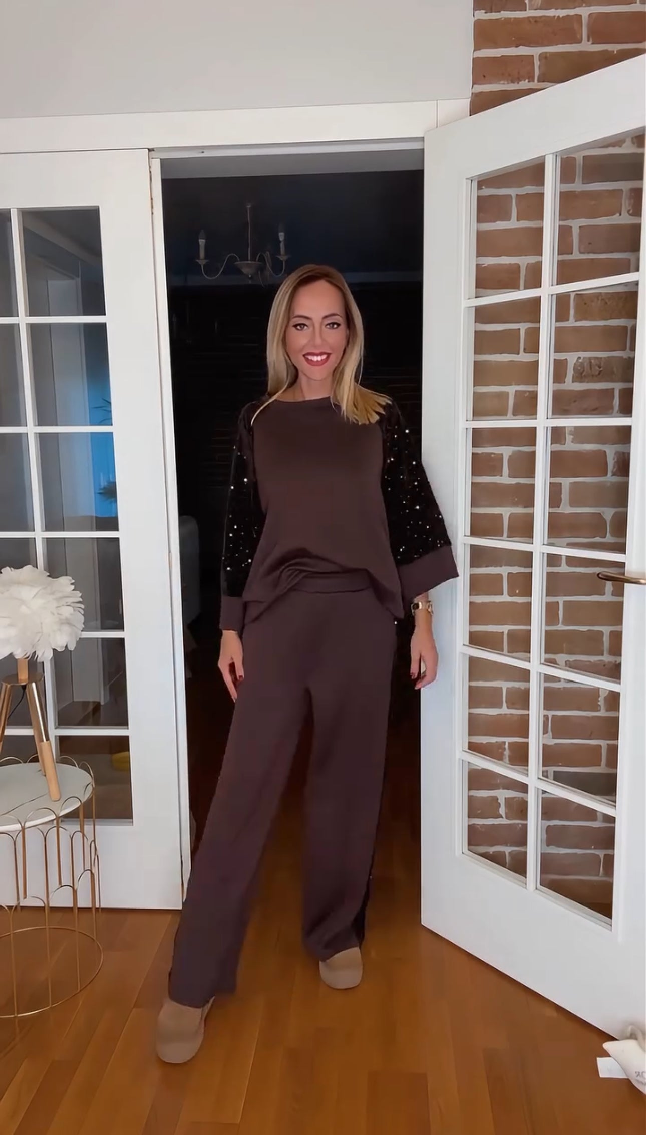 Női kerek nyakú, flitteres, elegáns kétrészes szett