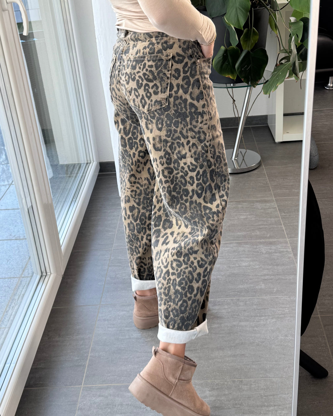 Női divatos leopárdmintás egyenes szárú nadrág