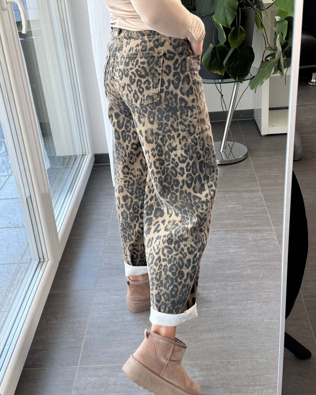 Női divatos leopárdmintás egyenes szárú nadrág