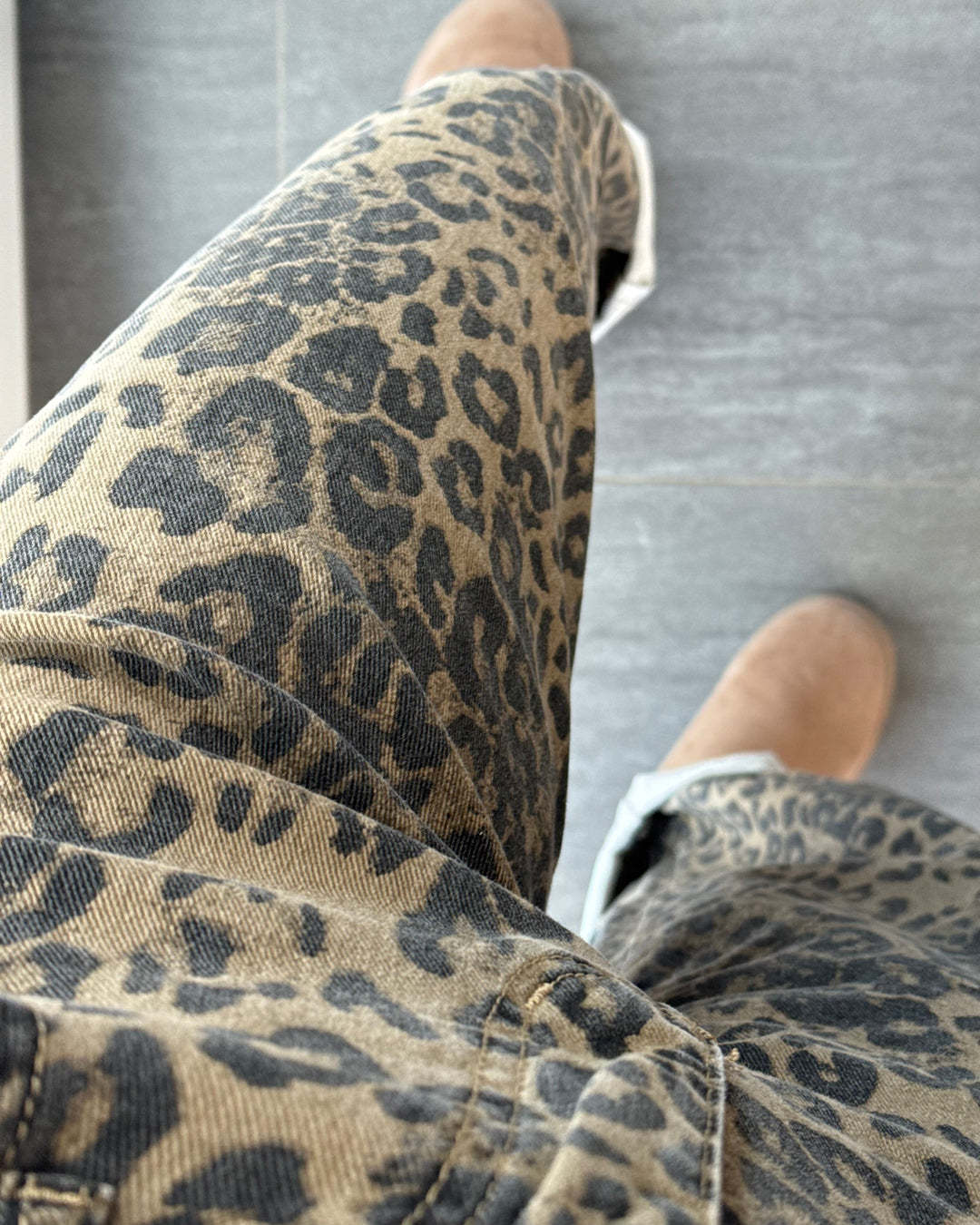 Női divatos leopárdmintás egyenes szárú nadrág