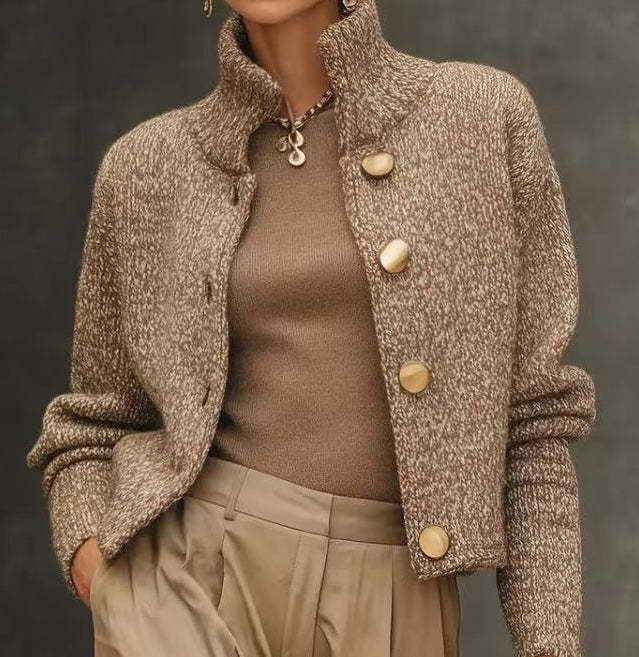 Női karcsúsított gombos gyapjúkabát