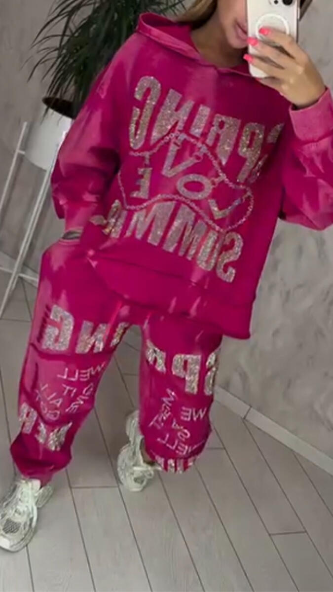 Női kerek nyakú strasszos kapucnis pulóver + nadrág lezser szett