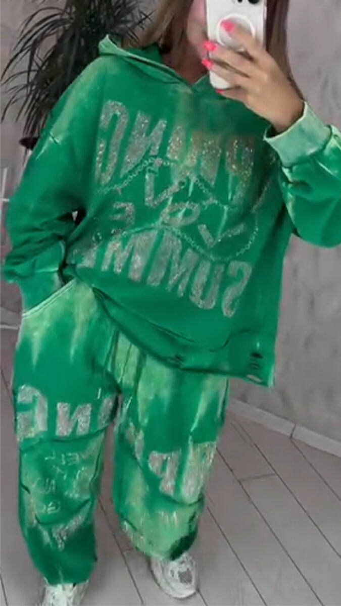 Női kerek nyakú strasszos kapucnis pulóver + nadrág lezser szett