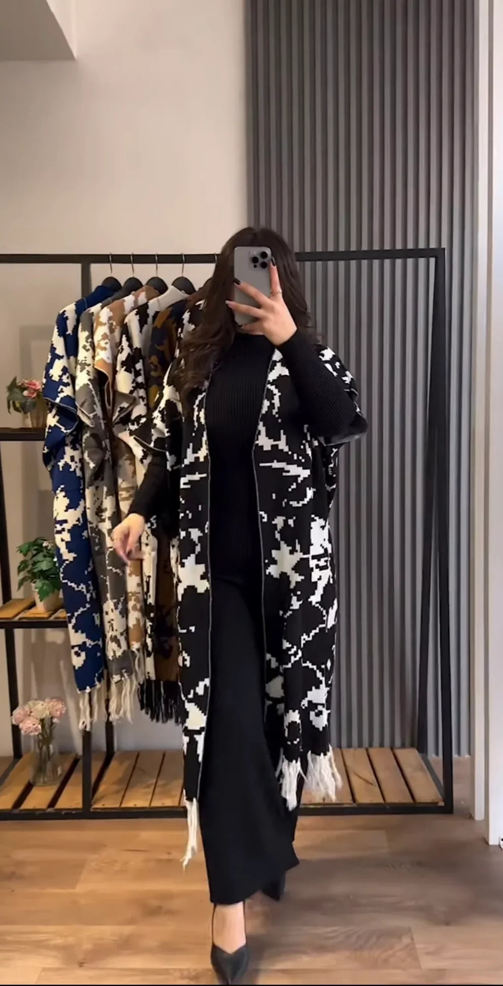 Női Virágos Bojtos Hosszú Háromrészes Szett