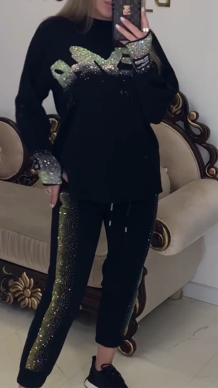 Női kerek nyakú strasszos alkalmi öltöny