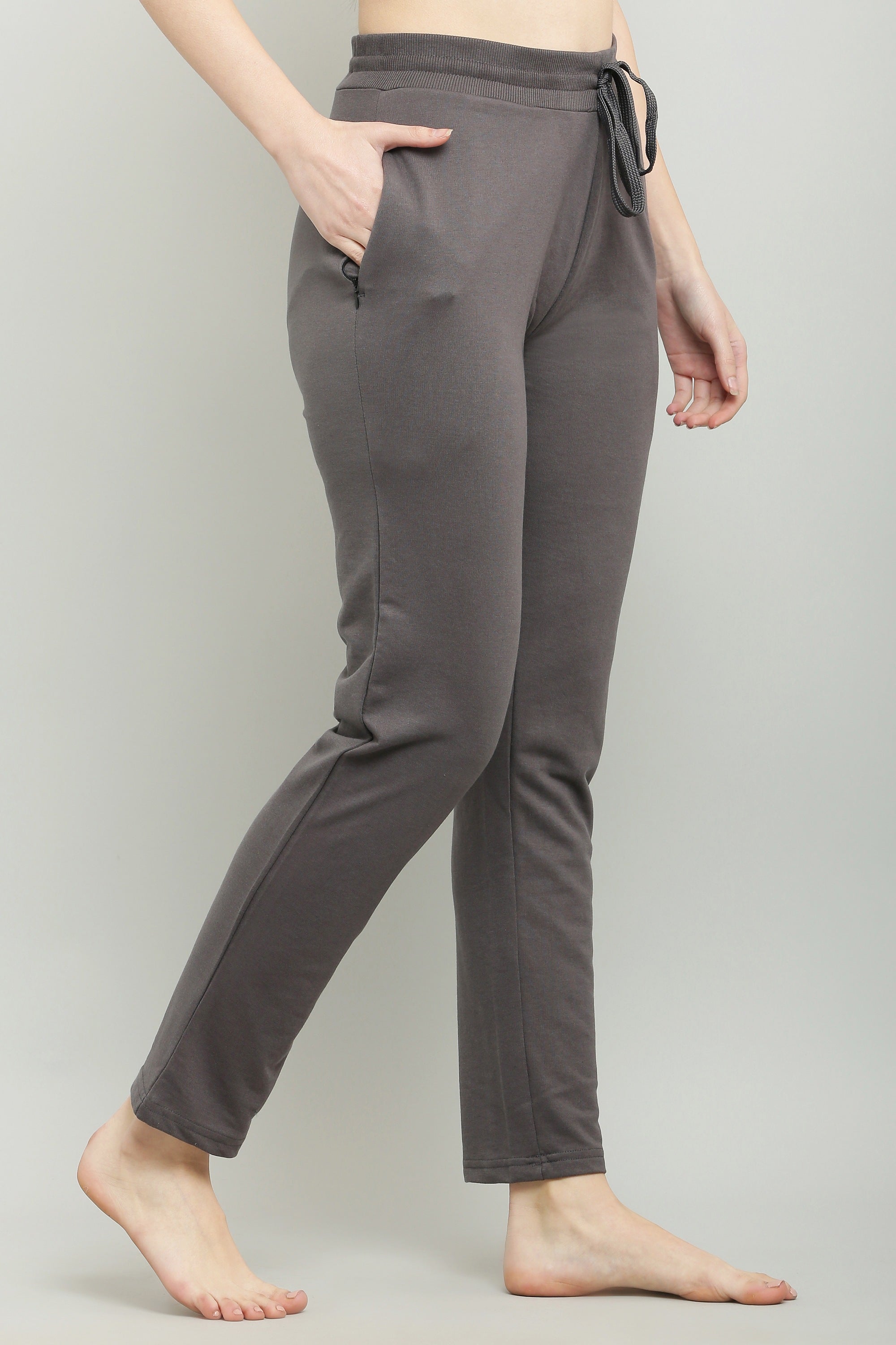 Szürke és melange szürke fésült pamut futónadrág nőknek