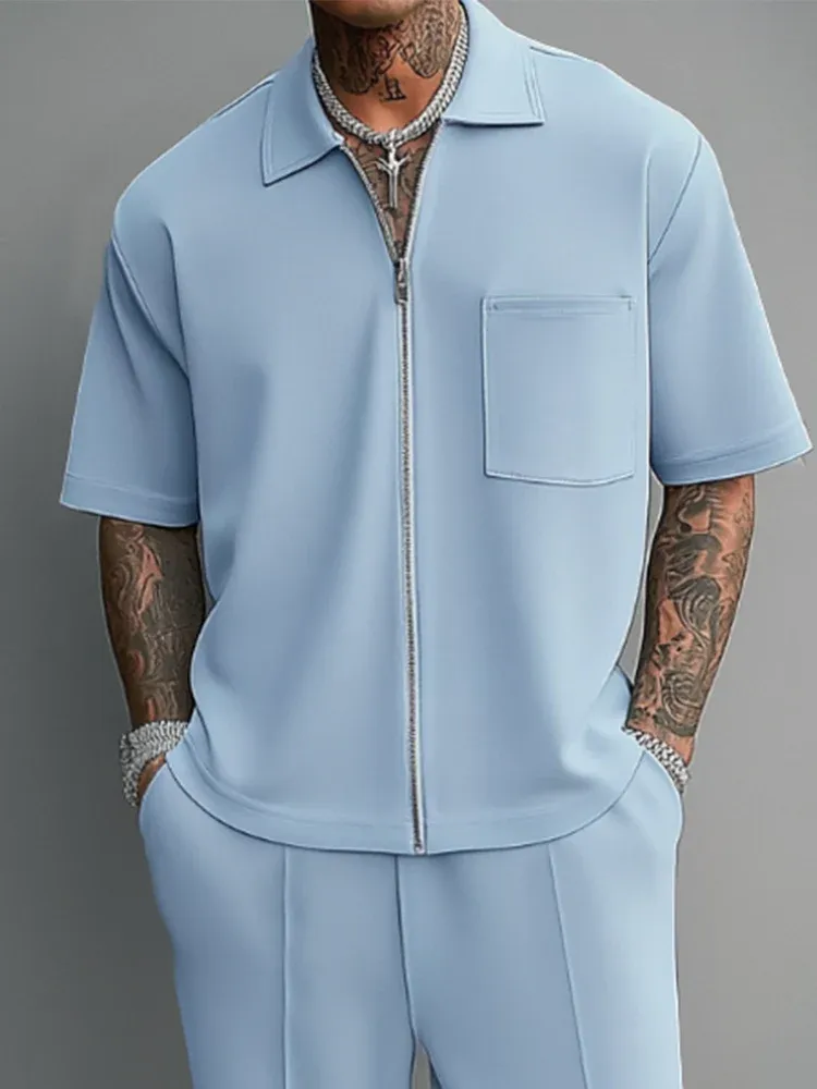 Laza és minimalista kétrészes férfi öltöny