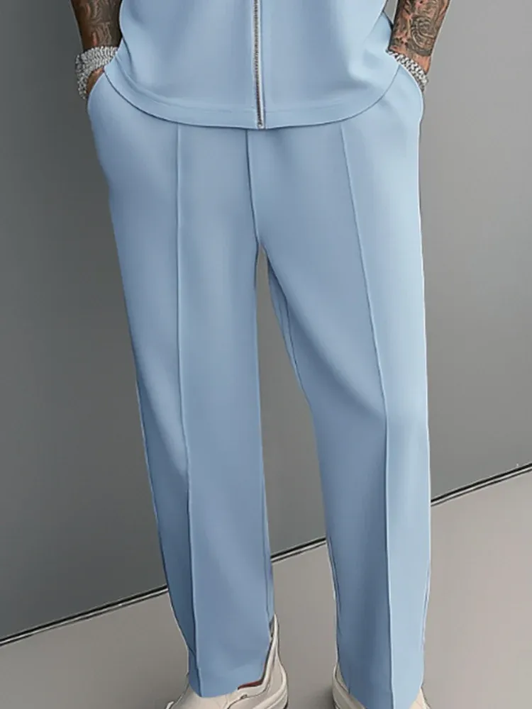 Laza és minimalista kétrészes férfi öltöny