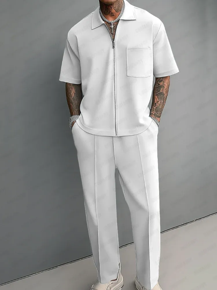 Laza és minimalista kétrészes férfi öltöny