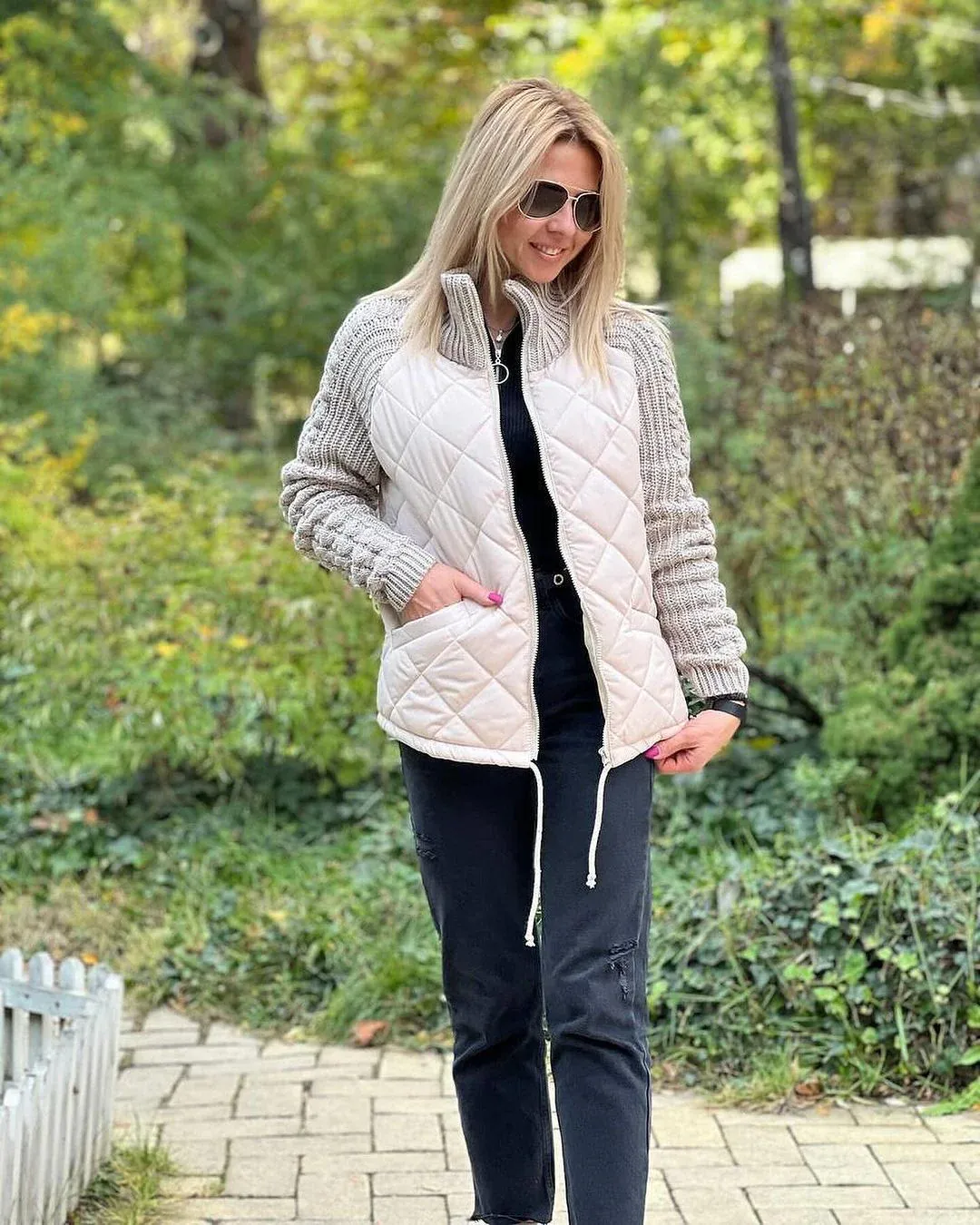 Női kötött, patchwork, cipzáras, állványgalléros kabát