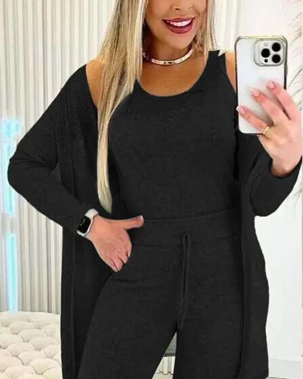 Női kerek nyakú trikó és húzózsinóros nadrág szett kabáttal