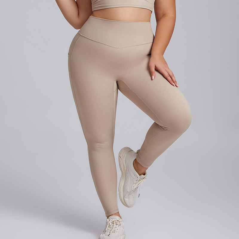 Plus Size Yoga Suit Sportswear Vest And Pocket Pants Two Piece Suit