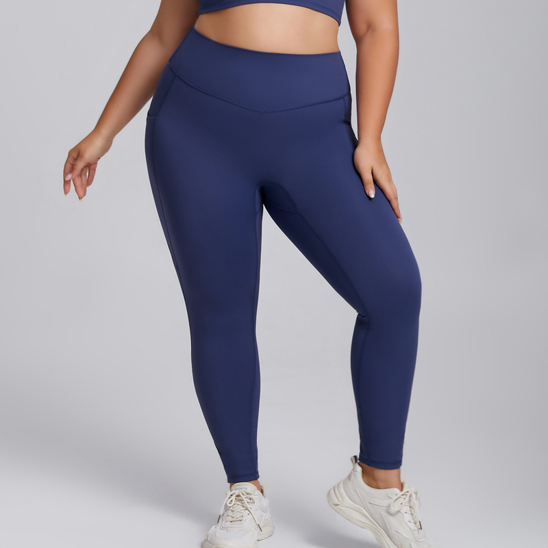 Plus Size Yoga Suit Sportswear Vest And Pocket Pants Two Piece Suit