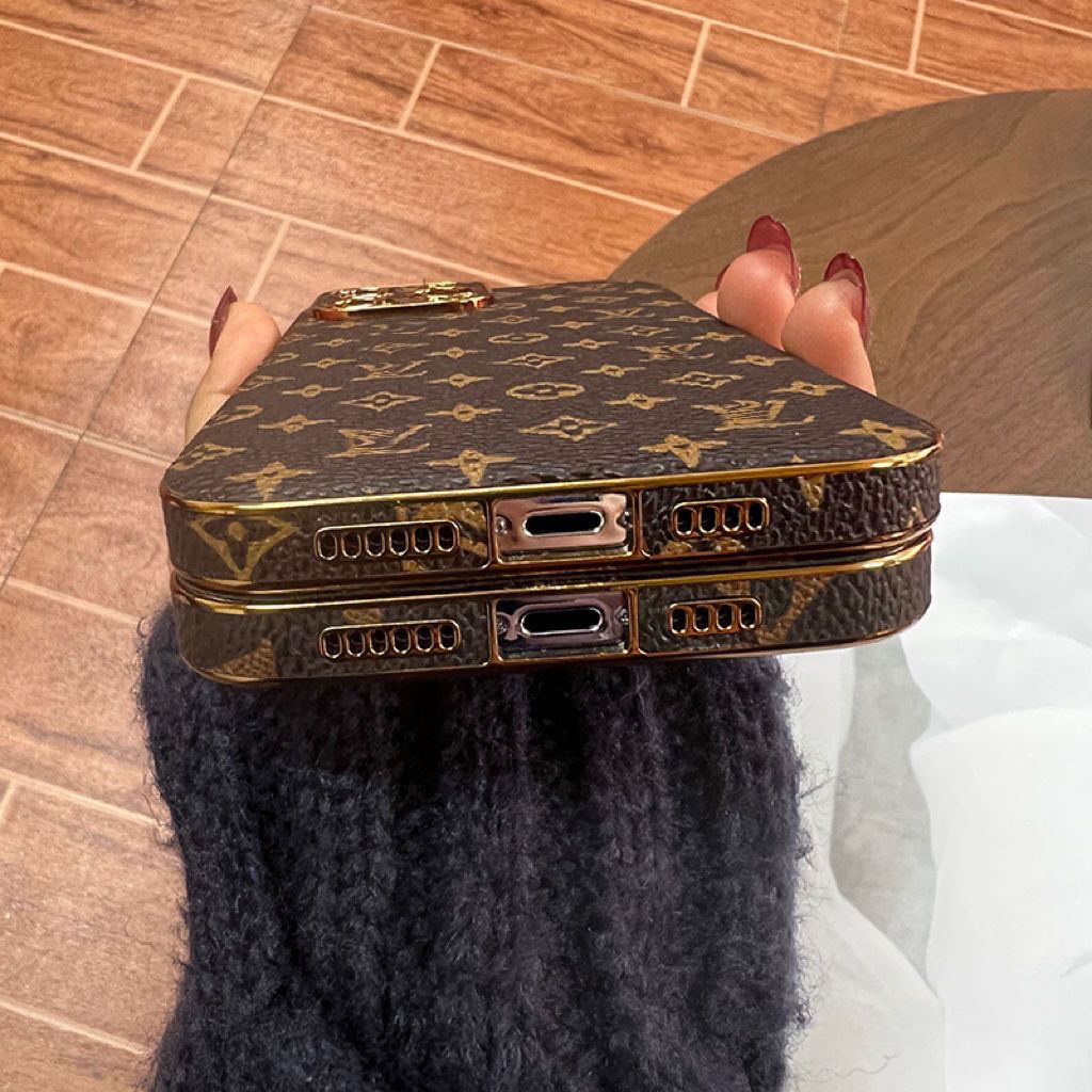 The Fashion LV Stylish AG Case