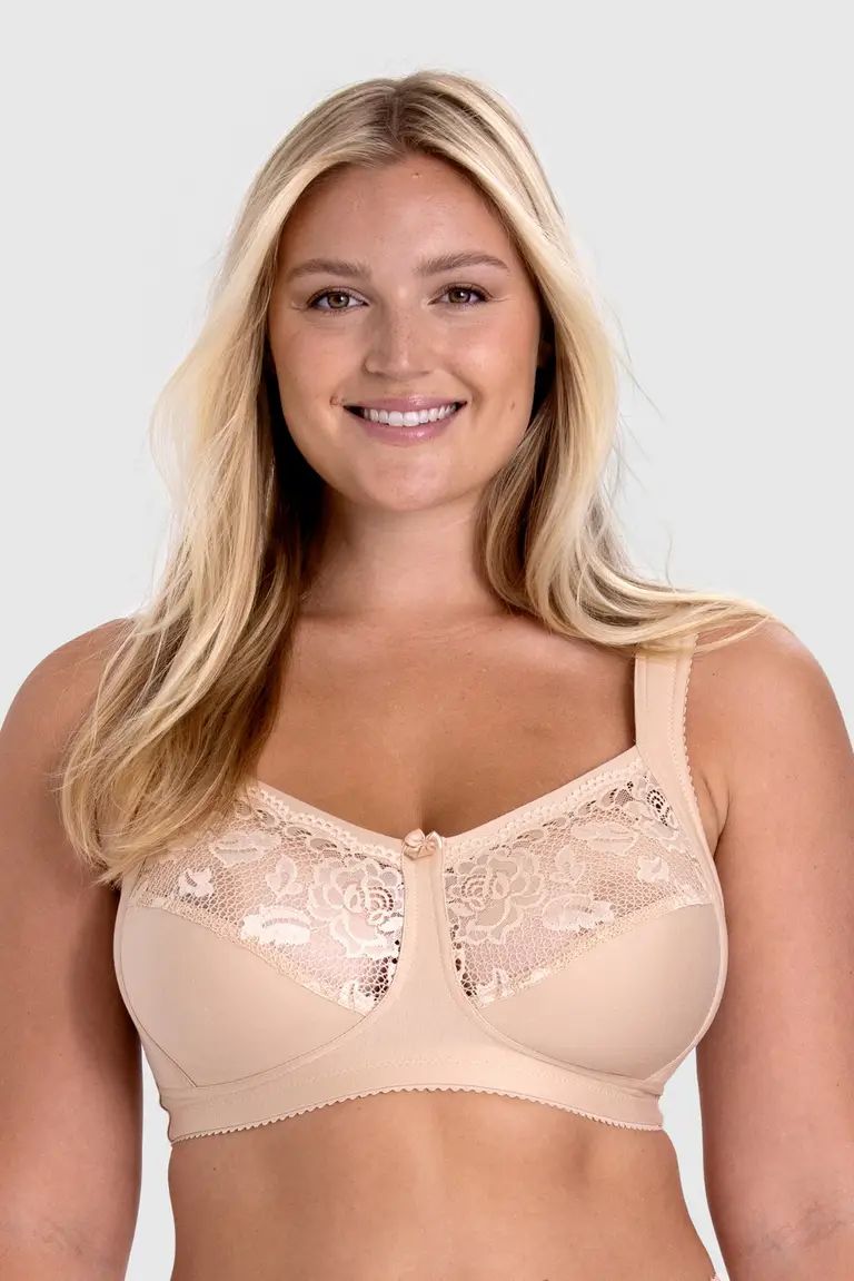 Triumph--4 sztuki (75B-115F) 💝 Biustonosz z koronką