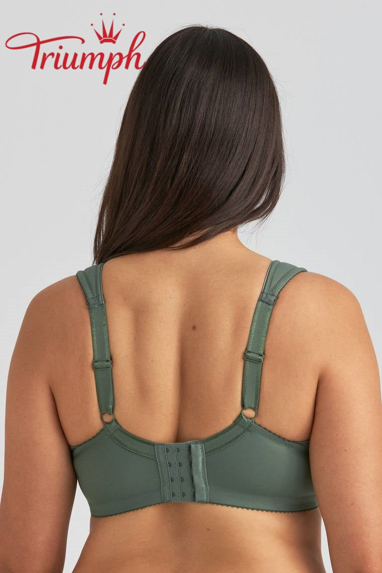 Triumph® 4-piece set 🥰 Comfortable bra made of pure cotton and suitable for women with larger breasts.