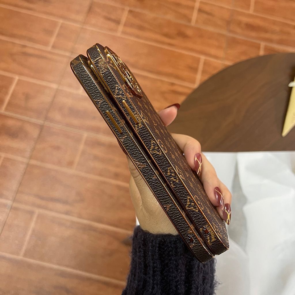 The Fashion LV Stylish AG Case