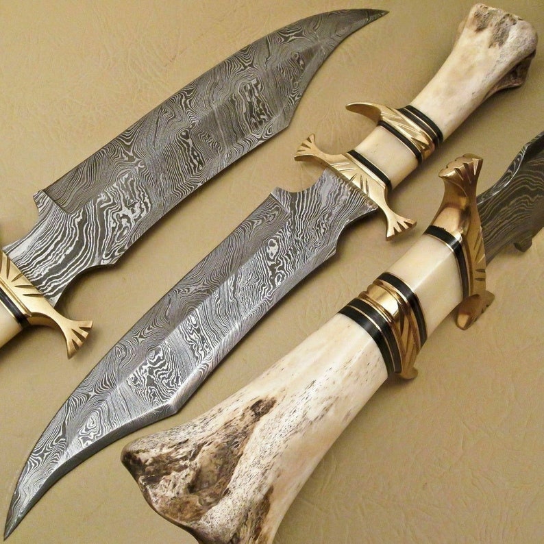 Nóż myśliwski Viking Damascus z rękojeścią z kości wielbłądziej