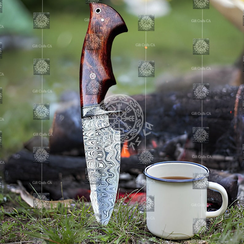 Nóż myśliwski Viking Damascus z rękojeścią z kości wielbłądziej